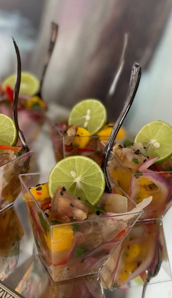 Ceviche con chicharrón (12 unidades)