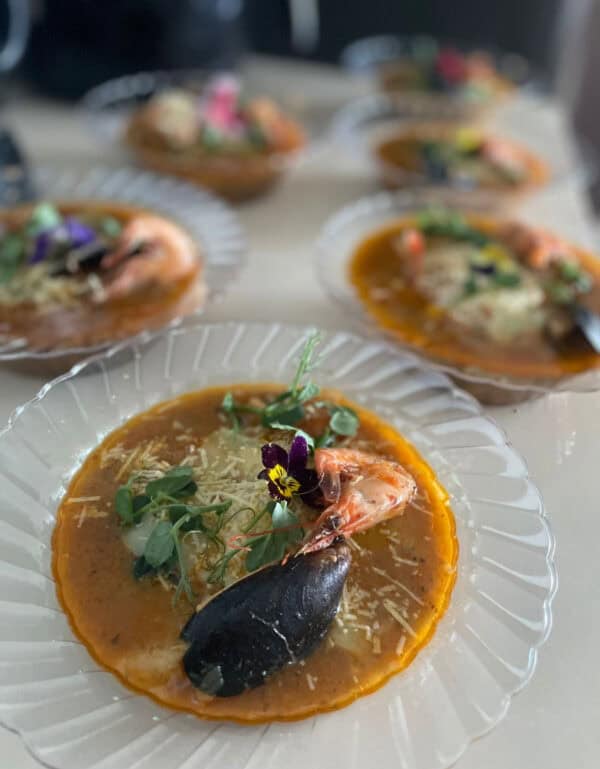 Cazuela de mariscos al coco (12 unidades)