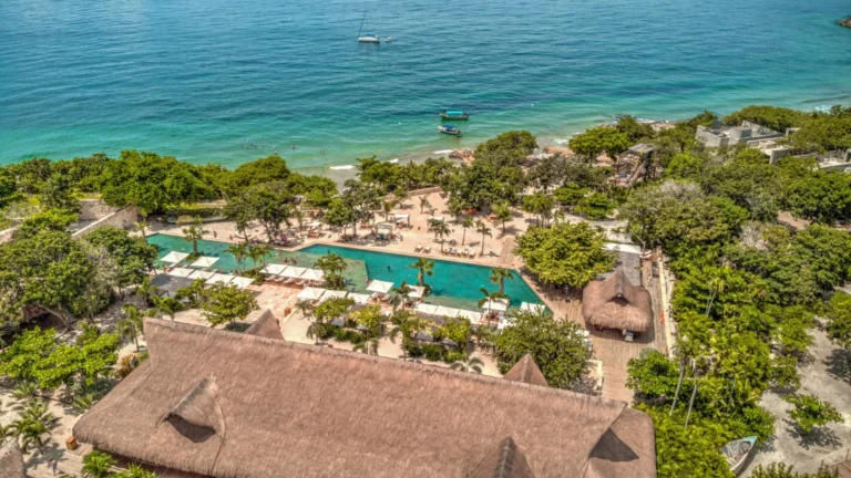 beach club in cartagena