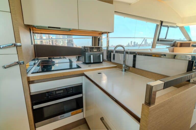 Yate Prestige 520 en Cartagena (foto 9 de 20)