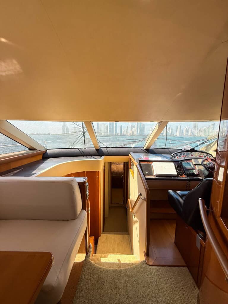 Yate Princess Flybridge 65′ en Cartagena (foto 6 de 20)