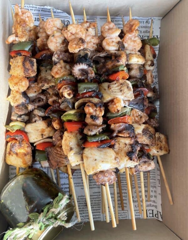 Pinchos de mariscos a la parrilla (12 unidades)
