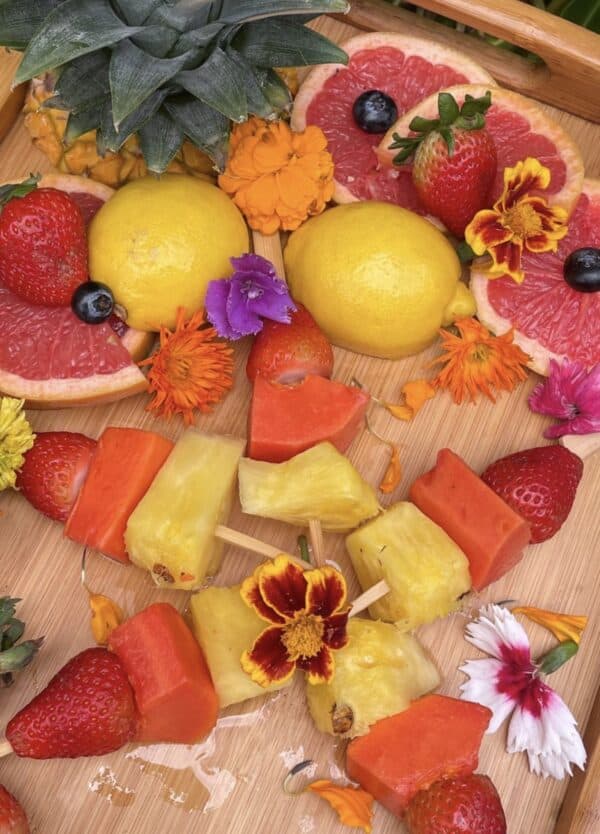 Pinchos de fruta fresca (12 unidades)