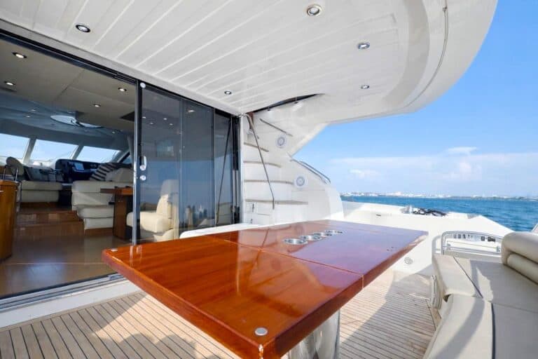 Yate Sunseeker Manhattan 64′ en Cartagena (foto 17 de 20)