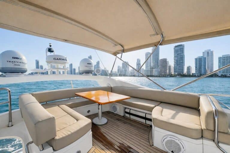 Yate Sunseeker Manhattan 64′ en Cartagena (foto 7 de 20)