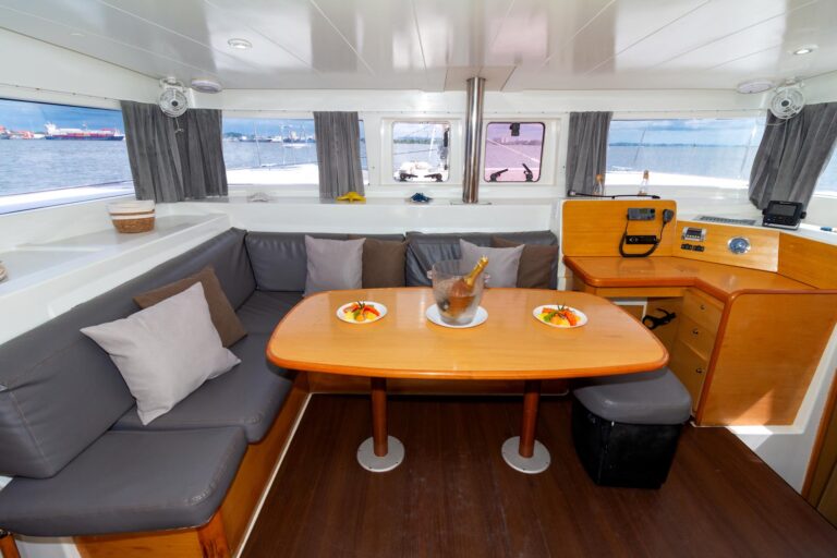 Catamarán de vela Lagoon 400 en Cartagena (foto 15 de 20)