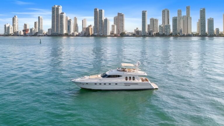 Yate Viking 70′ en Cartagena (foto 8 de 18)
