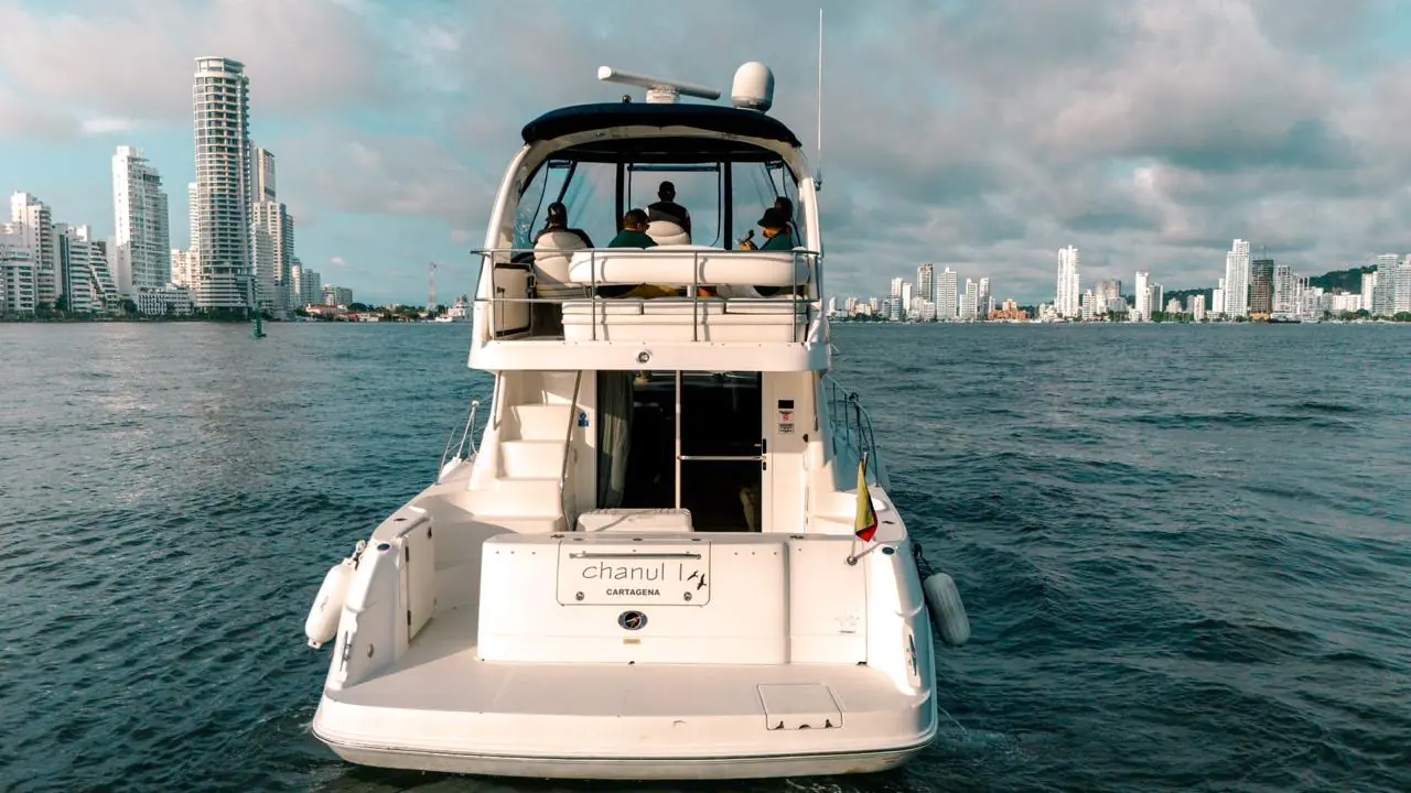 44 Sea Ray flybridge stern with the Bocagrande skyline, Cartagena