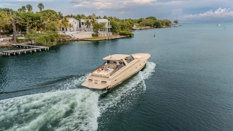 Yate Cherokee 60′ en Cartagena (foto 4 de 20)