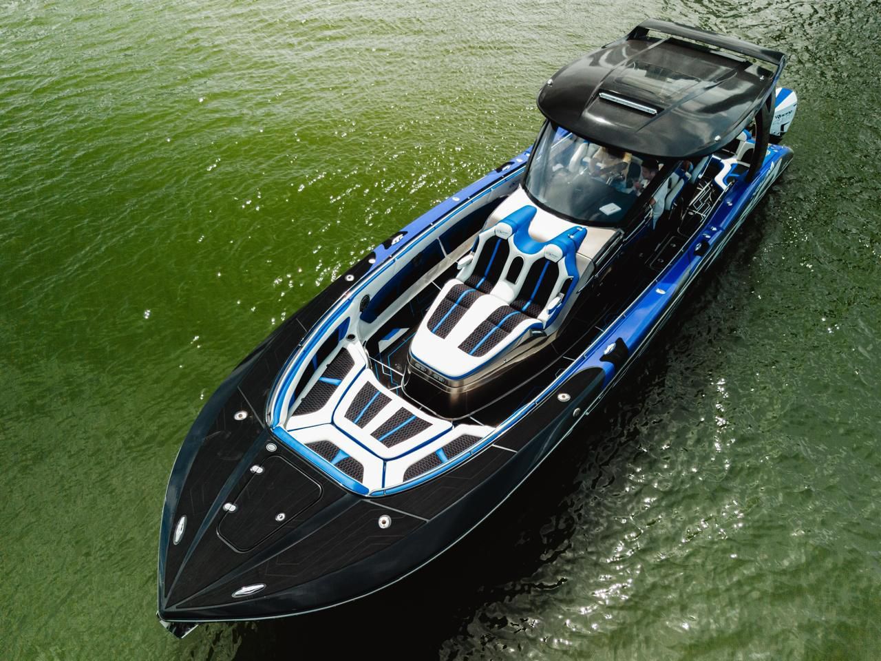 42-foot Racing speedboat with four Mercury Racing 450 outboards, aerial bow view, Cartagena Bay