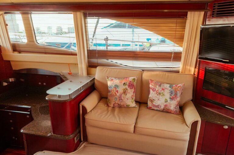 Yate Sea Ray Flybridge 44′ en Cartagena (foto 10 de 12)