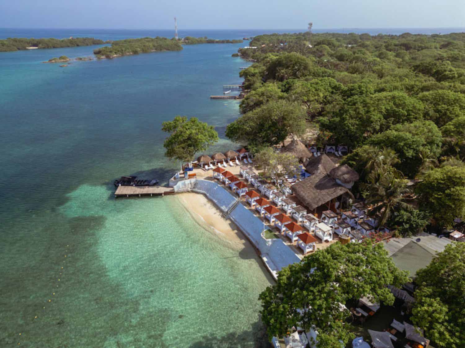 Bora Bora Beach Club, Islas del Rosario: vista aerea de la playa y las camas del beach club