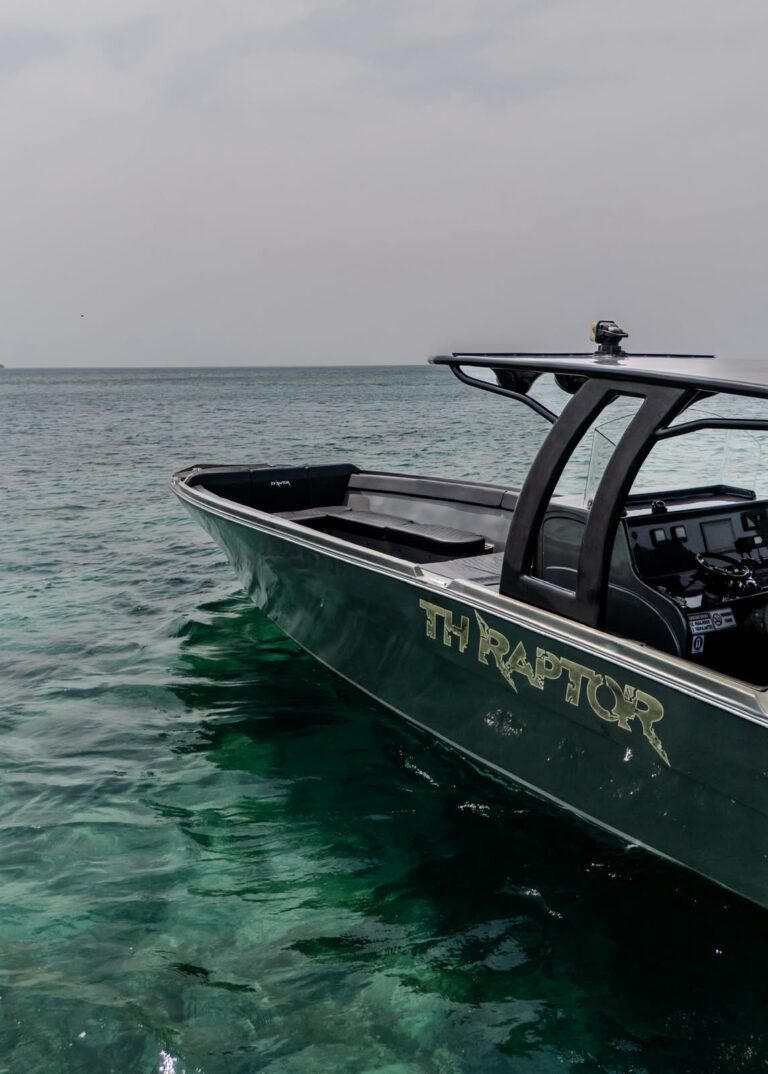 Lancha TH Raptor 42′ en Cartagena (foto 2 de 13)