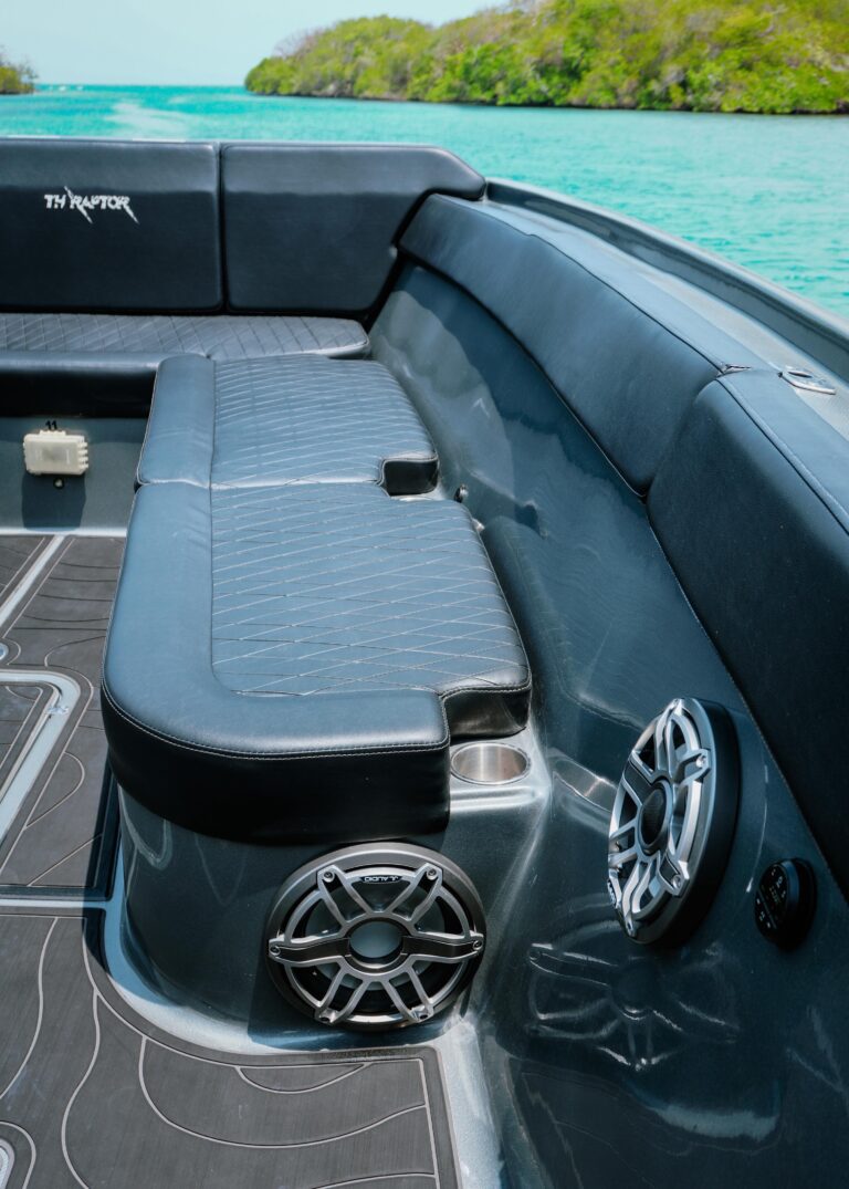 Lancha TH Raptor 42′ en Cartagena (foto 9 de 13)