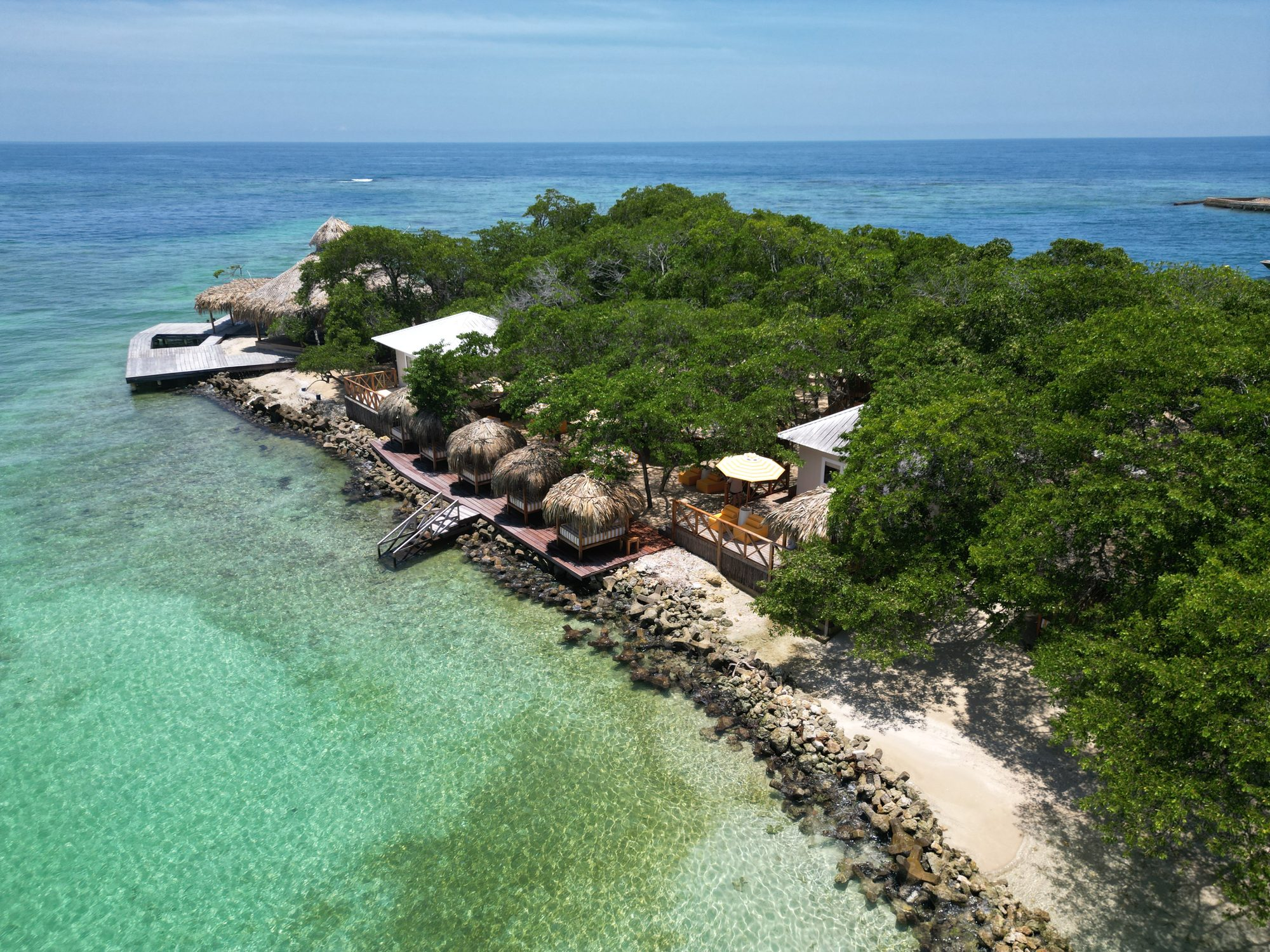 Private island on Isla Grande, Rosario Islands — island and reef views