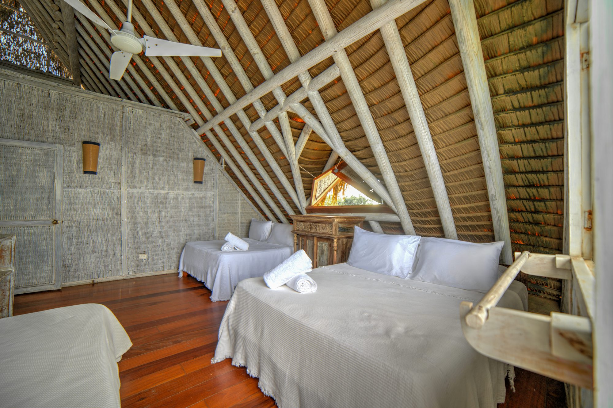 Private villa in the Rosario Islands — Bungalow room with private bath