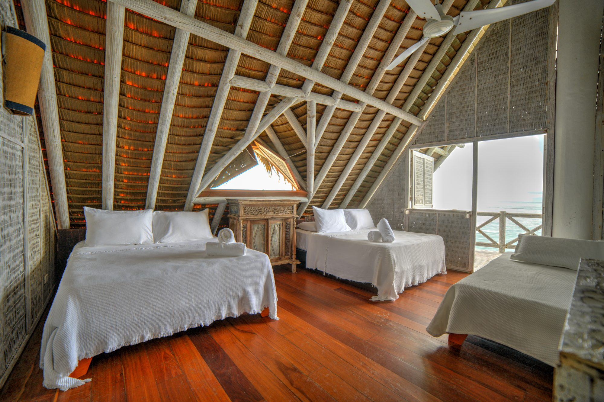 Private villa in the Rosario Islands — Bungalow room with private bath
