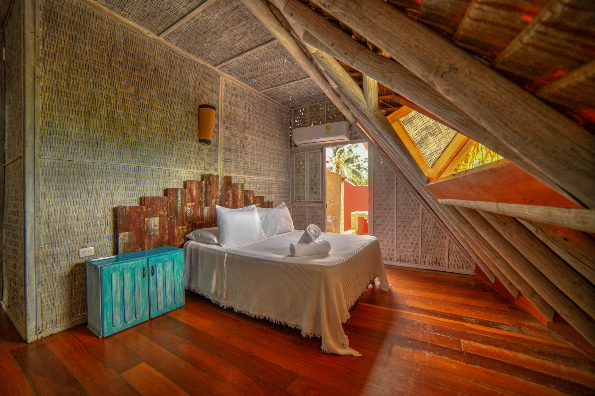 Private villa in the Rosario Islands — Bungalow room with private bath