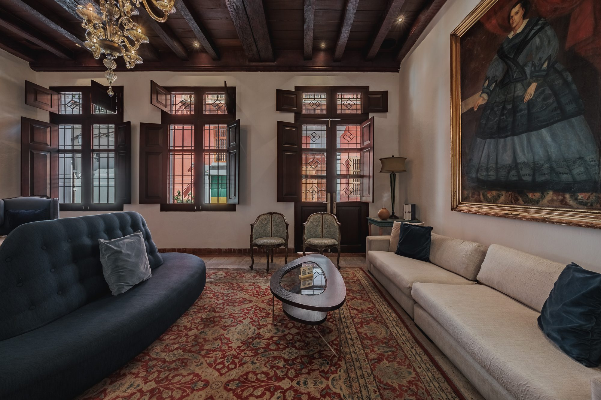 Walled City villa Cartagena — colonial mansion, patio pool and suites