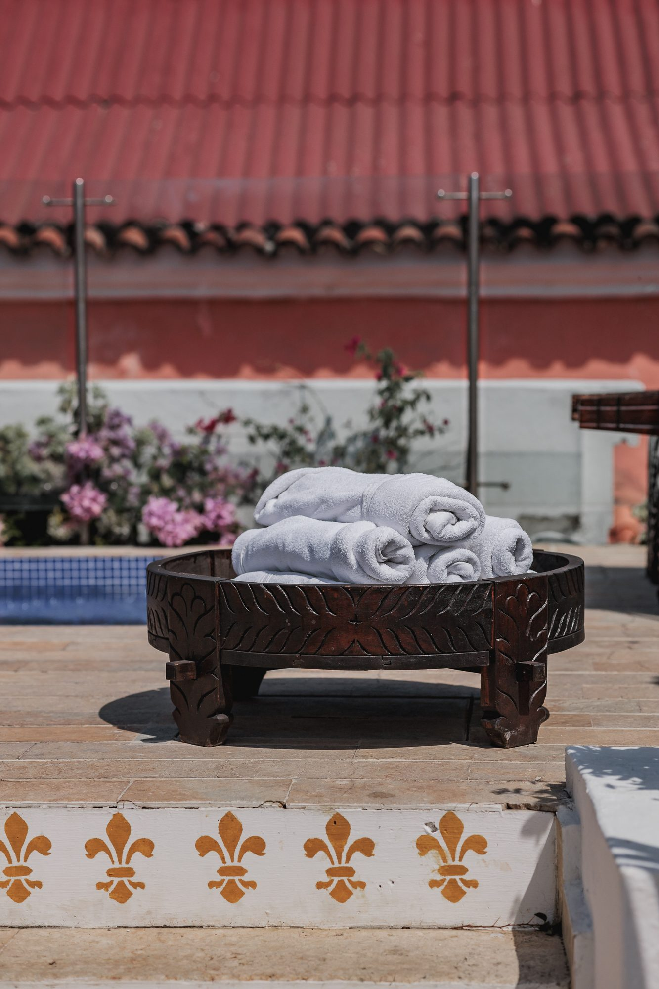 Walled City villa Cartagena — colonial mansion, patio pool and suites