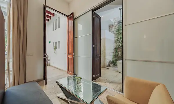 Walled City villa Cartagena — colonial mansion, patio pool and suites