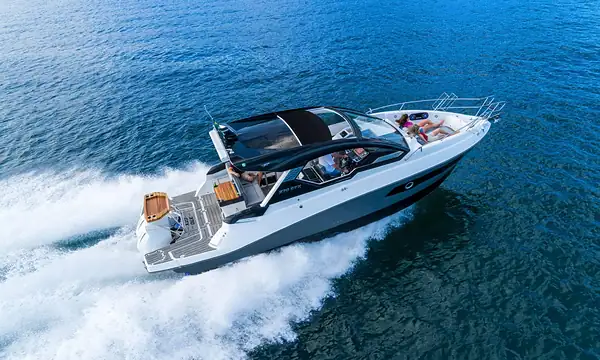 Lancha 37′ Focker GT para alquilar en Cartagena