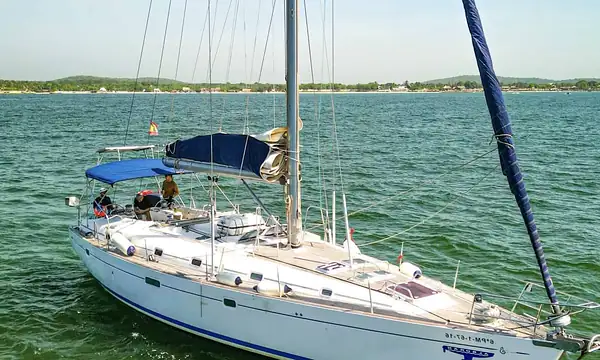 Velero 50′ Sailboat para alquilar en Cartagena