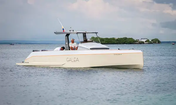 Lancha 39′ Galea para alquilar en Cartagena