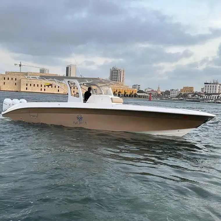 Lancha Luxury Cruiser 41′ en Cartagena (foto 1 de 18)