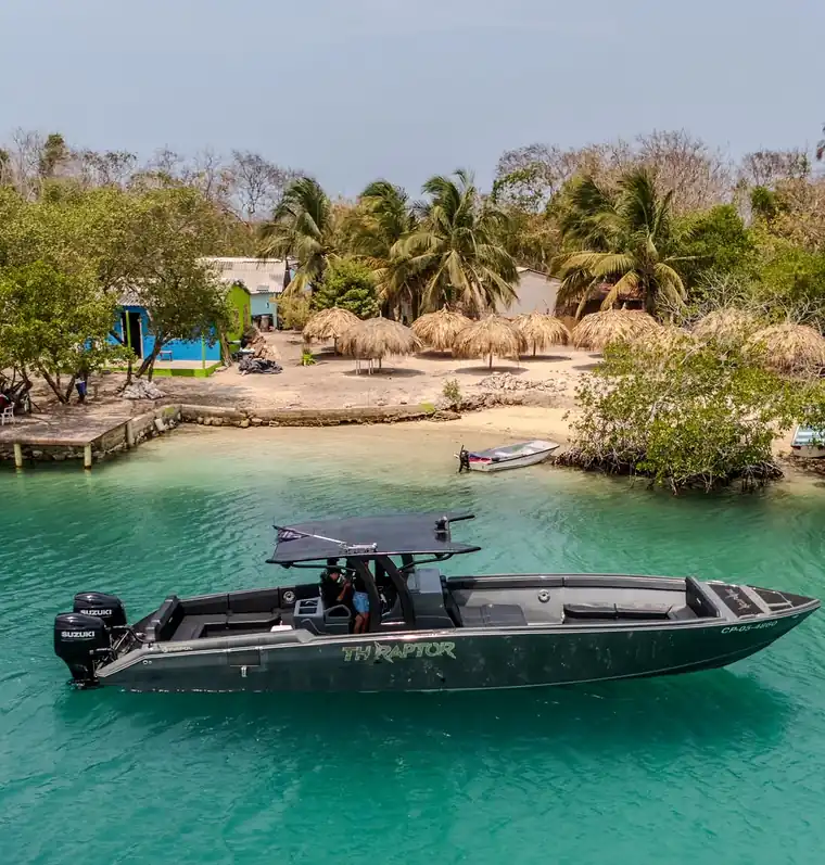 Lancha TH Raptor 42′ en Cartagena (foto 1 de 13)