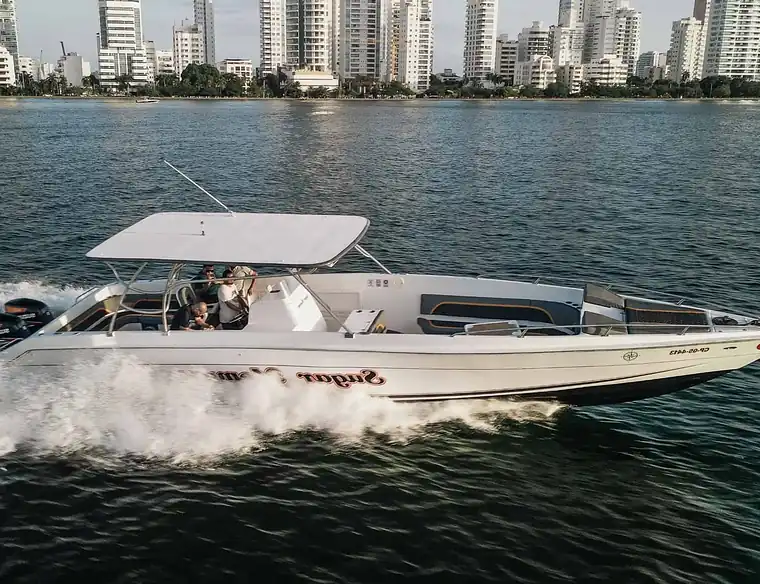 Lancha Sport Cruiser 45′ en Cartagena (foto 1 de 20)