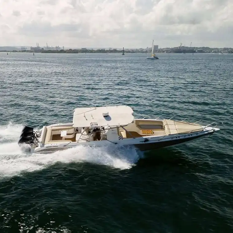 Lancha Express Cruiser 46′ en Cartagena (foto 1 de 15)