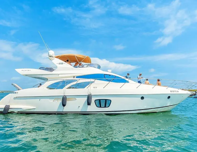 Yacht 55’ Azimut Flybridge in Cartagena (photo 1 of 14)