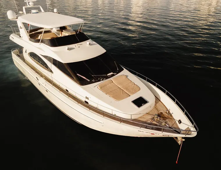 Yacht 70’ Azimut in Cartagena (photo 1 of 13)