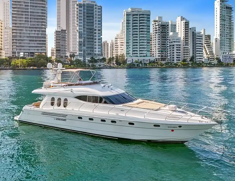 Yate Viking 70′ en Cartagena (foto 1 de 18)