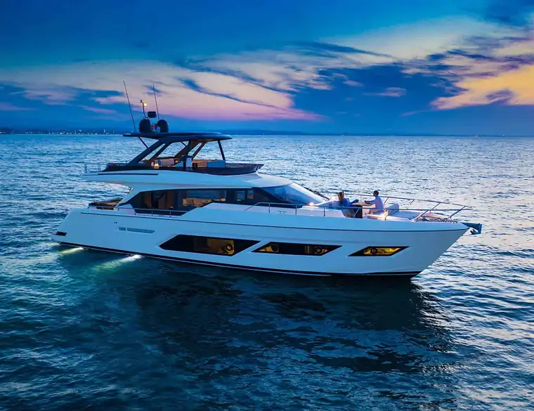 Yate Ferretti 720 en Cartagena (foto 1 de 15)